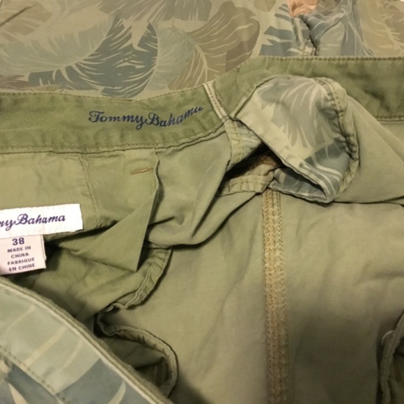 3 pair Men’s Tommy Bahama shorts - Picture 5 of 5